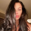 Htela je da bude časna sestra, ali svi su je videli golišavu: Adriana Lima pet godina je bila srpska snajka, a evo šta kaže…