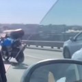(Foto) sudar na Brankovom mostu: Stvara se zastoj, a evo dokle se protežu gužve