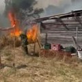 Požar kod Kragujevca, vatra se brzo širi: Meštani u strahu, pogledajte snimak vatrene stihije (video)