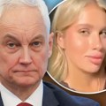 (Video) Ljubavnicu prevozio vojnim avionom! Skandal trese Kremlj: Putinov ministar digao Iljušin zbog mlade lepotice, ona sve…