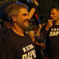 Bajker kog su pretukli batinaši na protestu: Kaciga mi je spasila život, a pet dana nismo znali da mi je slomljena ruka