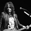 Umro Ejs Frili: Legendarni gitarista "Kisa" izgubio životnu bitku