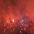 (VIDEO) Veličanstven doček u Čačku: Nepregledne kolone uz vatromete i doboše pozdravile studente iz Pazara