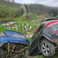 Stravična nesreća kod Bijelog Polja: Sudarila se dva auta, oba završila u kanalu: Vatrogasci izvukli osobu bez svesti (foto)