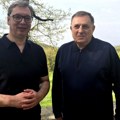 Vučić objavio sliku sa Dodikom: "Ovog puta sastanak daleko od Beograda" (foto)