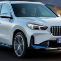 Kupci jednog BMW modela čekaju isporuku do oktobra zbog nestašice manjih naplataka