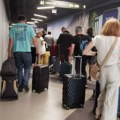 Zatvoren aerodrom u Beogradu: Preventivno aktivirane boce za gašenje požara na letu za Krakov