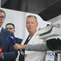 „3D mamograf otkriva 65 odsto više invanzivnih bolesti“: Aleksandar Vučić uručio medicinski aparat lekarima leskovačke…