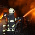 U ruskom napadu na Harkov ubijena i beba: Pogodili pumpu, požar progutao stambene zgrade