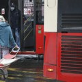 "Marš: Napolje!" Uzviknuo je vozač autobusa i pljunuo ženu: Ona je sve snimila, a onda su se Beograđani obrušili na nju…