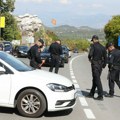 Muškarac pronađen mrtav u stanu: Užas u Podgorici: Komšije neprijatne mirise osetile još pre dve nedelje, jedna stvar im…
