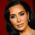 Kim Kardašijan proslavila 44. rođendan u goloj haljini: Moda kakvu niste videli, sve se ocrtalo i useklo