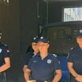 Protest podrške studentkinji Nikolini koja je optužila Marka Krička za pretnje silovanjem: Stavili policajke da čuvaju zgradu…