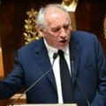 S francuskom vladom na ivici pada, Macronu ograničen prostor za manevar