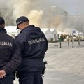 Reporterka Danasa ispred Ćacilenda: Gusti dim i dalje kulja iz šatora, policija obezbeđuje prostor, vatrogasci izvlače…
