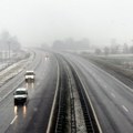 Putevi prvog prioriteta prohodni i bez snega: Oprez zbog moguće magle i leda