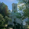 Požar u crkvi u Botošu ugašen, šteta ogromna