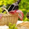 Godinama smo uz sir pili vino, a sada mu stiže neočekivani rival: Iza novog trenda krije se i dobar biznis