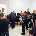 Njihovo srce je ogromno i kada nisu na radnom zadatku: Dragocenu tečnost dali vatrogasci spasioci u Prijepolju