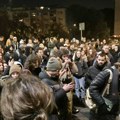 Zaposleni na Filozofskom fakultetu: Najoštrije osuđujemo represiju kojoj su izloženi naši studenti