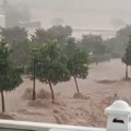 Apokalipsa u Španiji! Razorna oluja sravnila popularno letovalište, voda nosi sve pred sobom! (video)