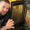 "Kupio sam 133 krofne i založio ih u peći da bih se zagrejao": Pokazao šta koristi za ogrev i tvrdi da mu je jeftinije od…