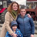 Glumica Jelena Stupljanin podržala poljoprivrednike u Mrčajevcima