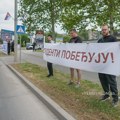 Novi incident na „Avali“: Aktivisti SNS-a vređali i ometali novinara portala „Volim Zrenjanin“, policija posmatrala sa strane…