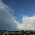 Stiže nagli preokret! RHMZ izdao hitno upozorenje za vikend: Prvo sunce i 30 stepeni, a onda kreće potop
