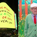 Napustio nas je David Hockney – revolucionarni umetnik koji nas je učio radosti gledanja