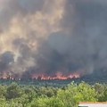 "Odbranjena jedna kuća" Dramatična scena na Jadranu, gore borove šume i hektari niskog rastinja, kanaderi u akciji, najgore na…