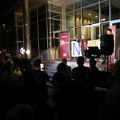Održan još jedan protest ispred redakcije Nova.rs u Novom Beogradu