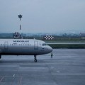 Ruski putnički avion prinudno sleteo zbog zagorele kaše