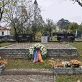 Francuska i nemačka ambasada potvrdile da su pomerile spomenik srpskim vojnicima u Prištini