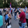 U Budvi trobojka, u Podgorici novi skup protiv podrške rezoluciji o Srebrenici