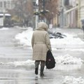 Srbija pod snegom - saobraćaj otežan, upaljen crveni meteoalarm, energetski sistem stabilan