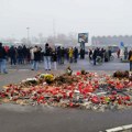 Novosađani skupom kod Železničke stanice obeležili dva meseca od tragedije