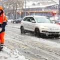 AMSS: Sneg na putevima u planinskim predelima, teži uslovi vožnje