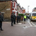 Pet osoba izbodeno nožem u Londonu, policija traga za osumnjičenima