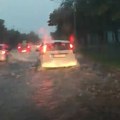 Nezapamćeno nevreme u Rumuniji pogodilo 25 mesta u devet okruga Žestoke bujične kiše i grad trajaće u susednoj zemlji do srede…