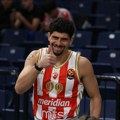 Omiljeni Brazilac Delija obukao dres Zvezde i ušetao u Arenu: Neizostavni je deo svih utakmica u Evroligi