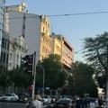 Oboren motociklista, saobraćaj usporen! Udes u centru Beograda: Hitno prevezen u bolnicu!