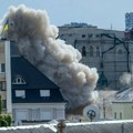 Dron pogodio centar ukrajinske službe bezbednosti: Prvi snimak ruskog napada u centru Kijeva (video)
