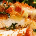 Piletina "parmigiana": Popularno američko jelo od kog će vam "zastati srce"