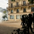 Pariz u plamenu, ima mrtvih: Demonstrant preminuo tokom protesta, rekordan broj privedenih