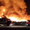 Велики пожар у Осијеку стављен под контролу – запалила се ускладиштена пластика, страхује се од великог загађења