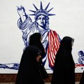 Slavlje i senke revolucije – Iran između vatrometa, protesta i novog naoružanja