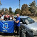 Niški policajci donirali odeću i obuću ugroženima u požarima