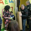 Božićni paketići za članove udruženja "Naša deca 037"! "Juhor Adventure" obradovao mališane u Varvarinu (foto)