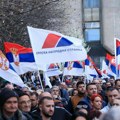 “Skretanje pažnje javnosti, merenje sopstvene snage”: Šta nam govore najave o velikim skupovima SNS u Beogradu i Novom Sadu?…